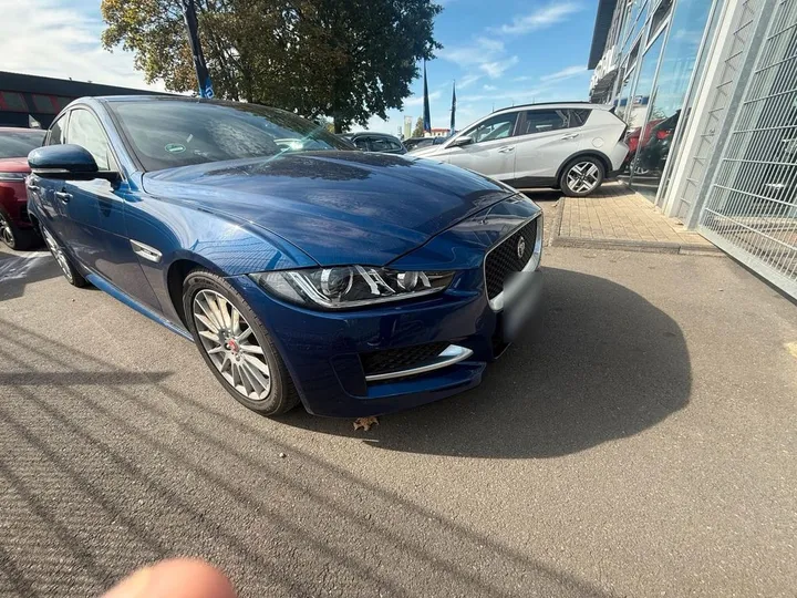 Jaguar XE