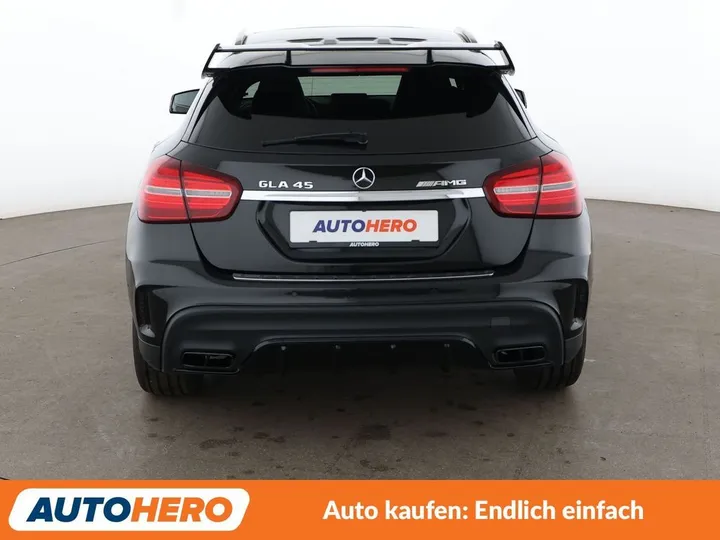 Mercedes-Benz GLA 45 AMG