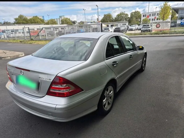 Mercedes-Benz C 180