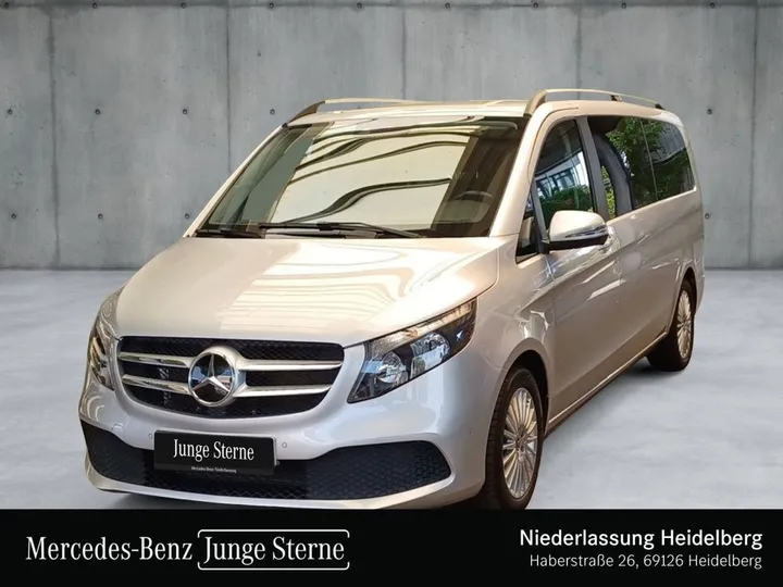 Mercedes-Benz V 220