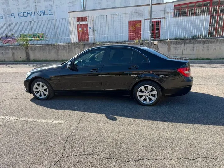 Mercedes-Benz C 220