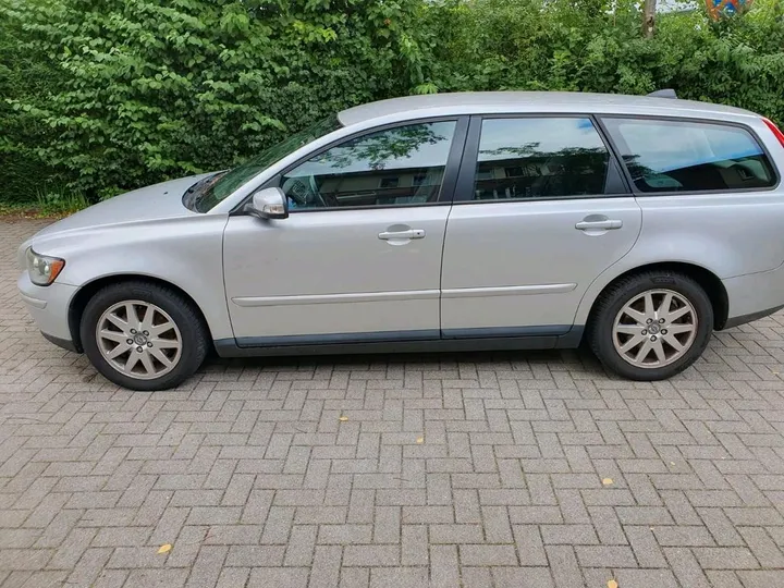 Volvo V50