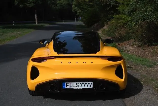 Lotus Emira