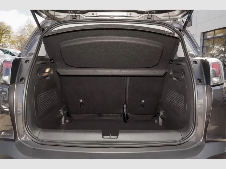 Opel Crossland (X)