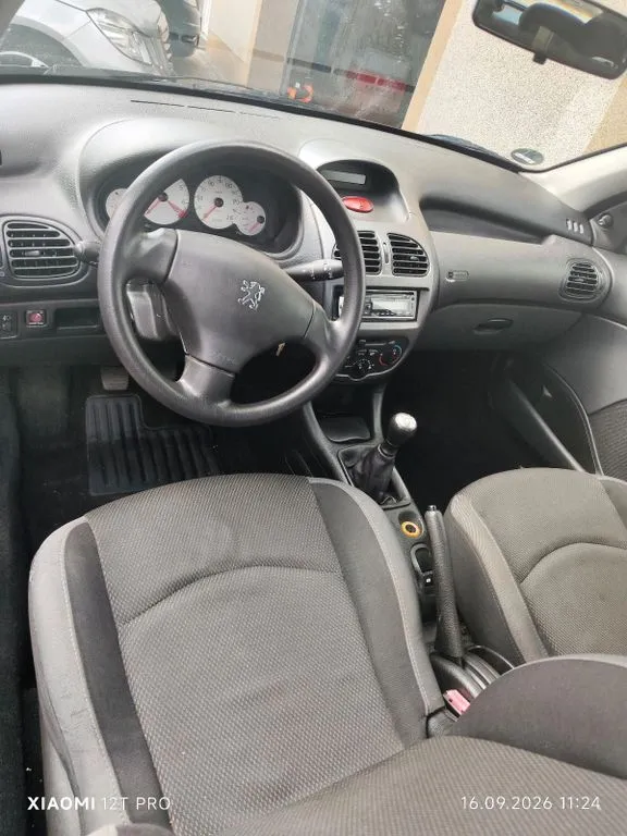 Peugeot 206