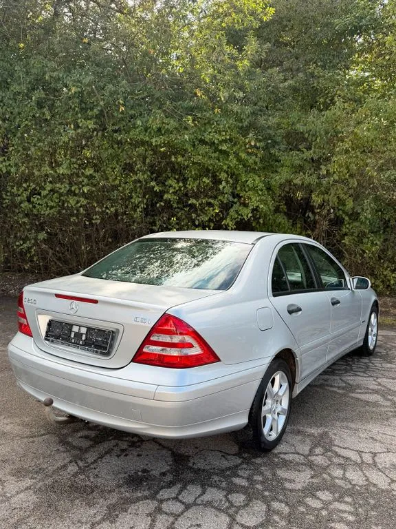 Mercedes-Benz C 200