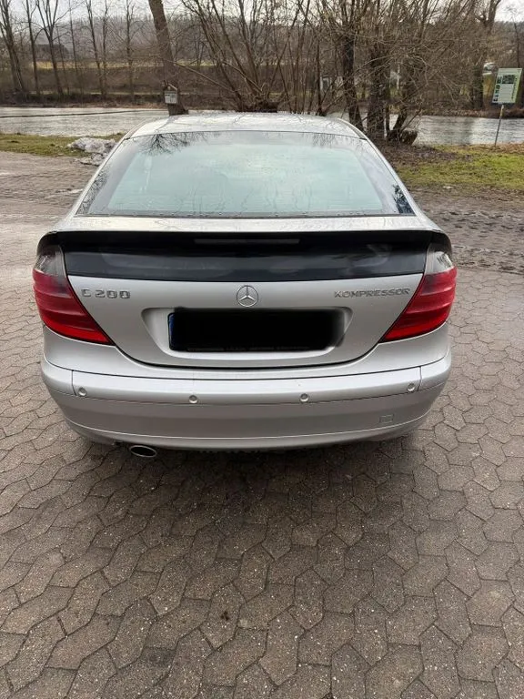 Mercedes-Benz C 200