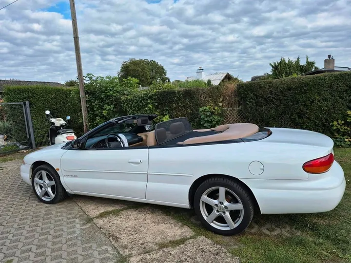 Chrysler Stratus