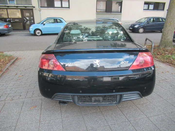 Peugeot 407