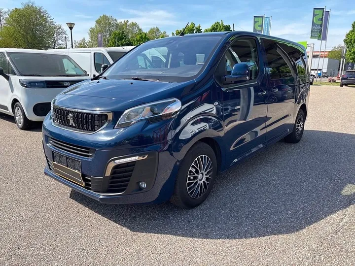 Peugeot Traveller