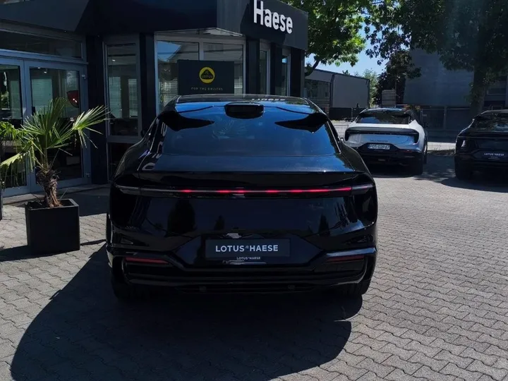 Lotus Eletre