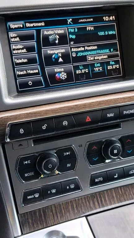 Jaguar XF