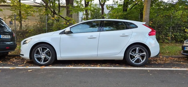 Volvo V40