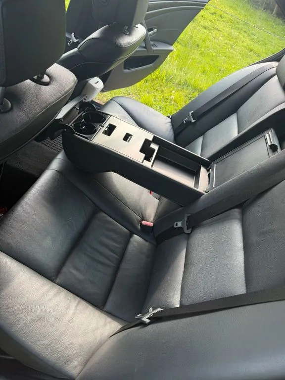 BMW 525