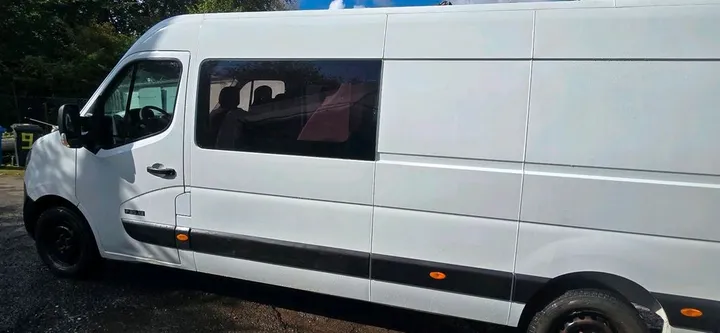 Nissan NV400