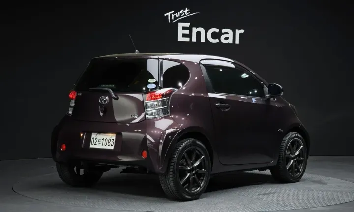 Toyota iQ