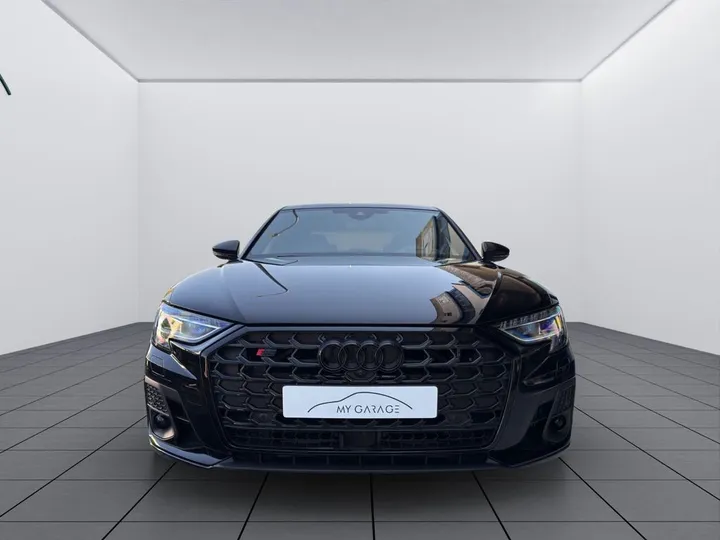 Audi S8