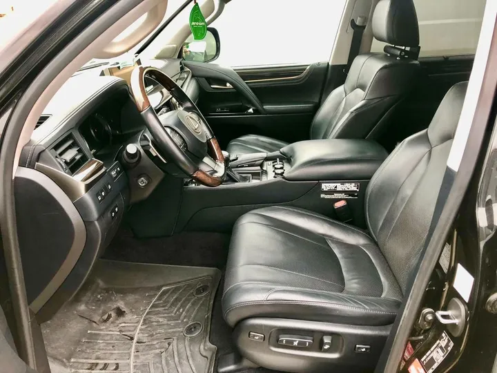 Lexus LX 450