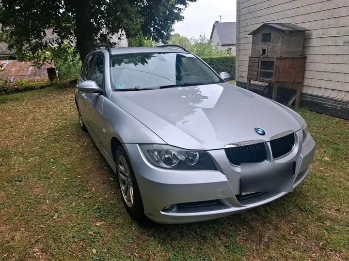 BMW 320