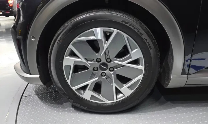 Genesis GV60