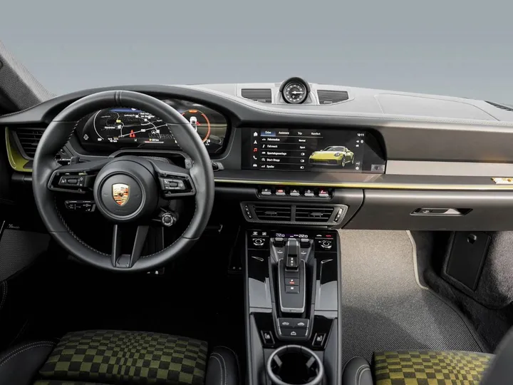 Porsche 992
