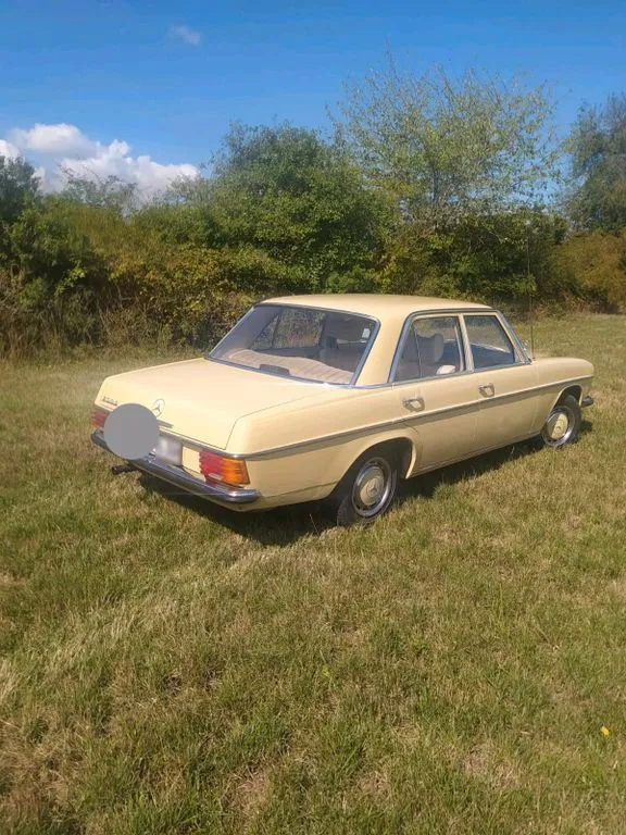Mercedes-Benz 200