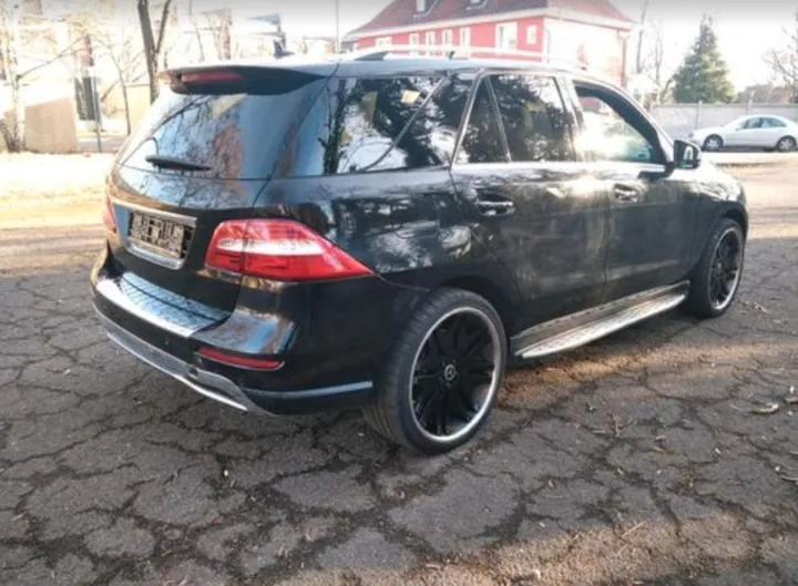 Mercedes-Benz ML 430