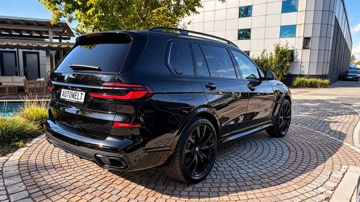 BMW X7