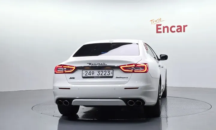Maserati Quattroporte