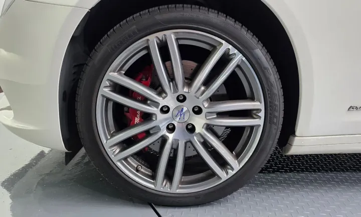 Maserati Quattroporte