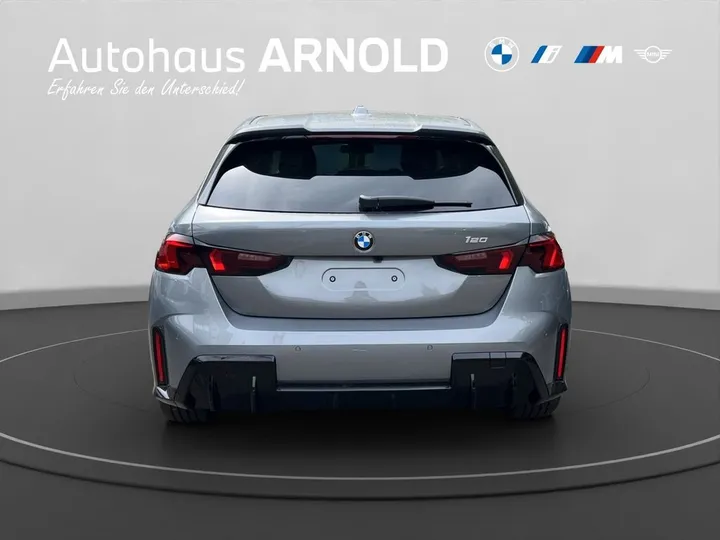 BMW 120