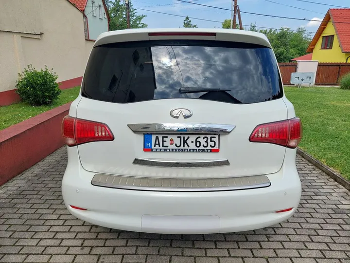 Infiniti QX56