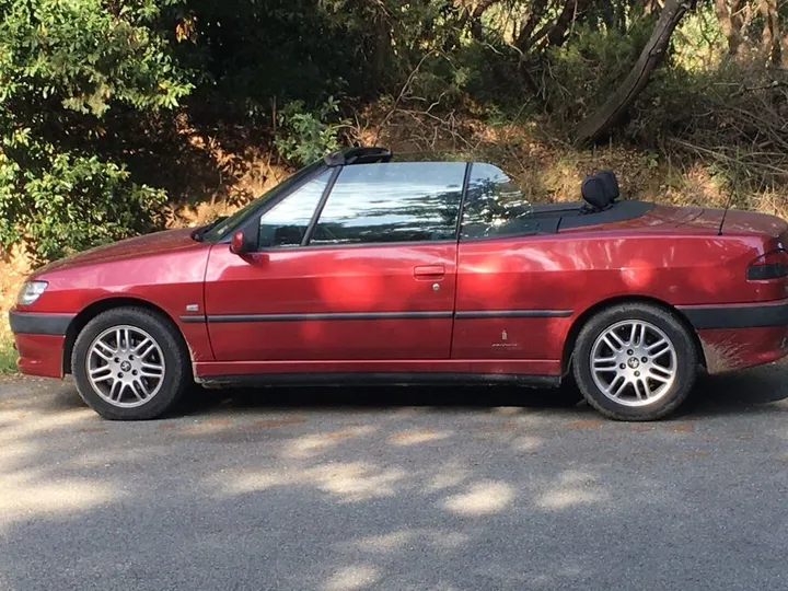 Peugeot 306