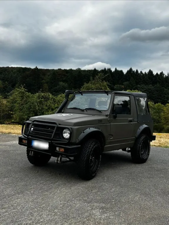 Suzuki SJ Samurai