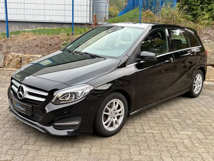 Mercedes-Benz B 200