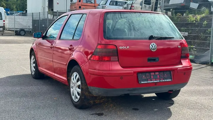 Volkswagen Golf