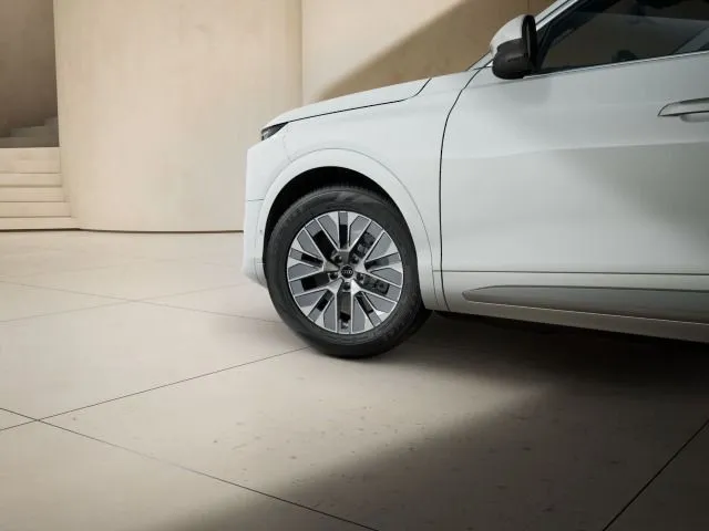 Audi Q9