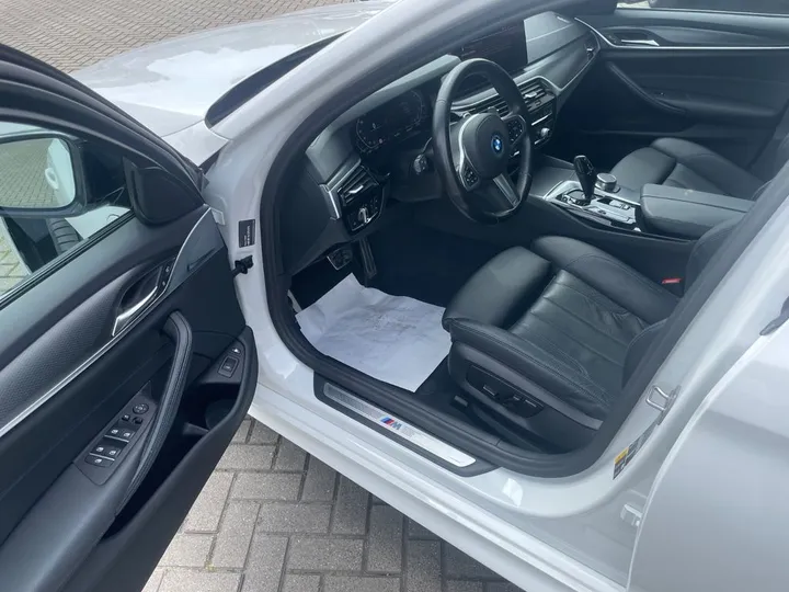 BMW 530