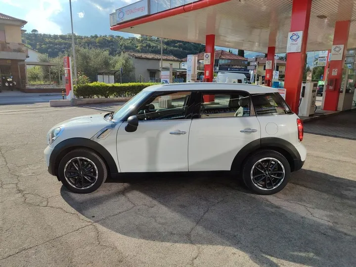 MINI One D Countryman
