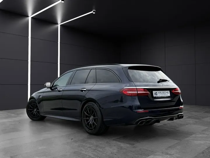 Mercedes-Benz E 63 AMG