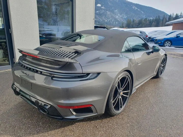 Porsche 992