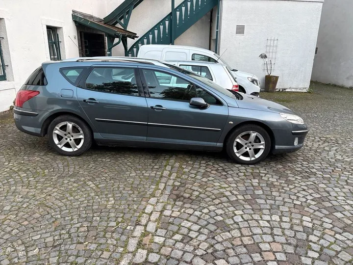 Peugeot 407