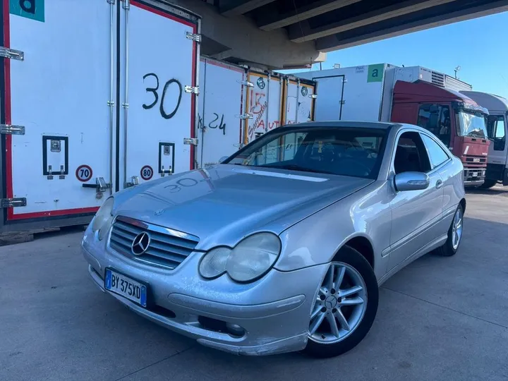 Mercedes-Benz C 220