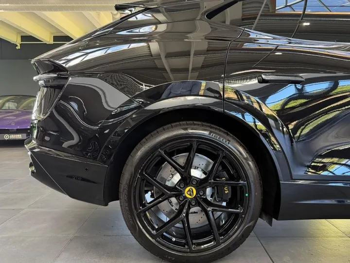 Lotus Eletre