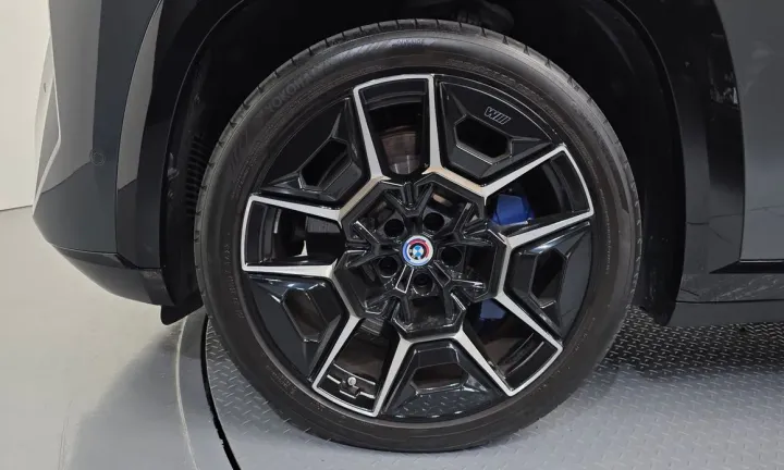 BMW XM