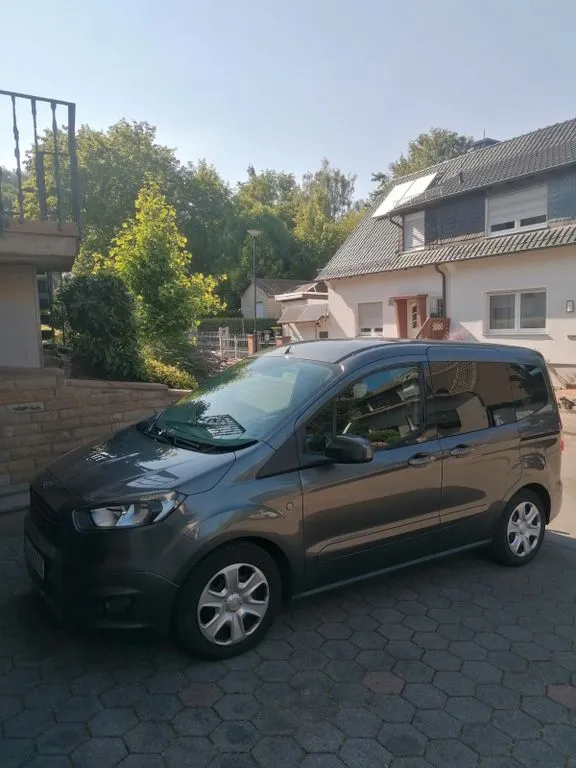 Ford Courier