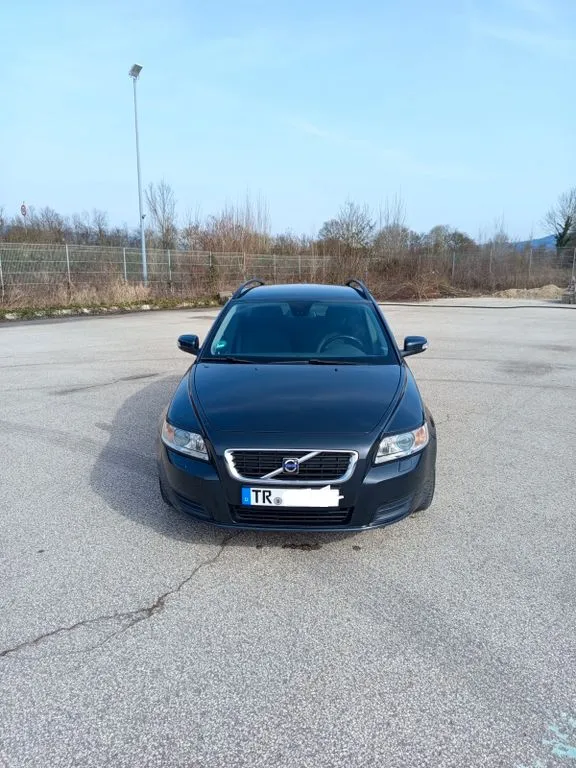 Volvo V50