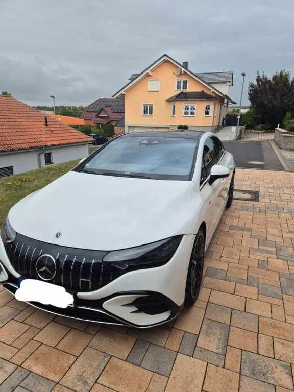 Mercedes-Benz EQE