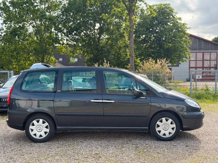 Peugeot 807