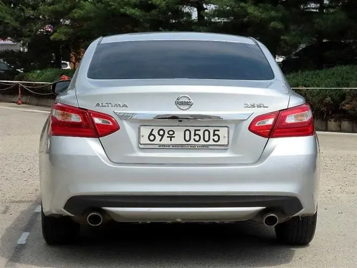 Nissan Altima